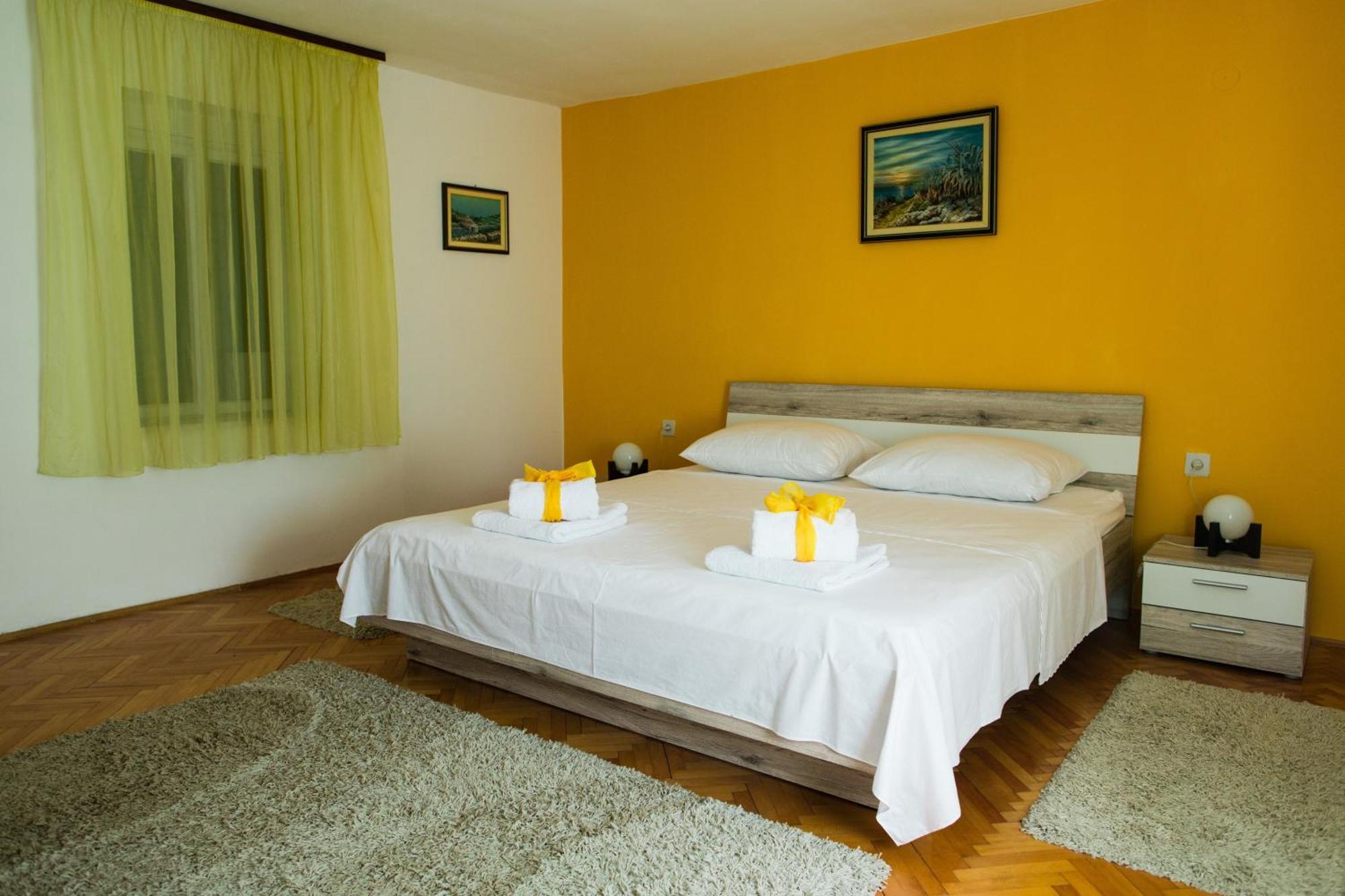 Apartments Kanajet Kastela Luaran gambar